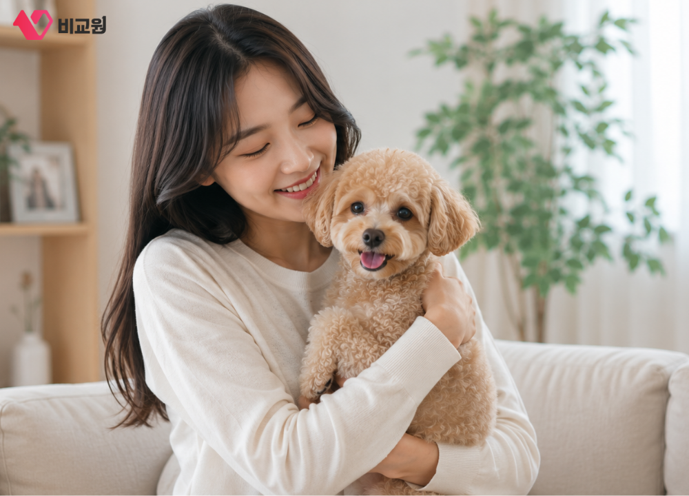 KT 티티케어 반려동물 강아지 안고 있는 보호자 모습